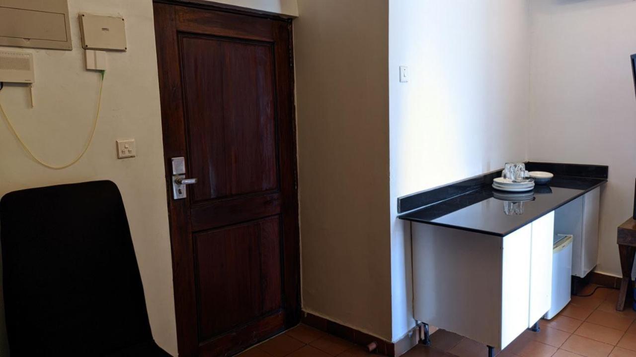 A Lovely Studio Apartment With Gym And Pool Access Дар ес Саалам Екстериор снимка