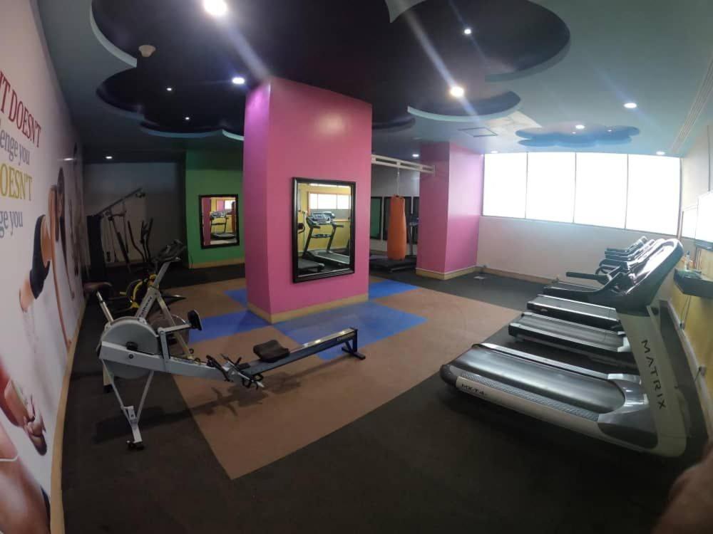 A Lovely Studio Apartment With Gym And Pool Access Дар ес Саалам Екстериор снимка
